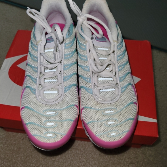 Air Max - Picture 4 of 8